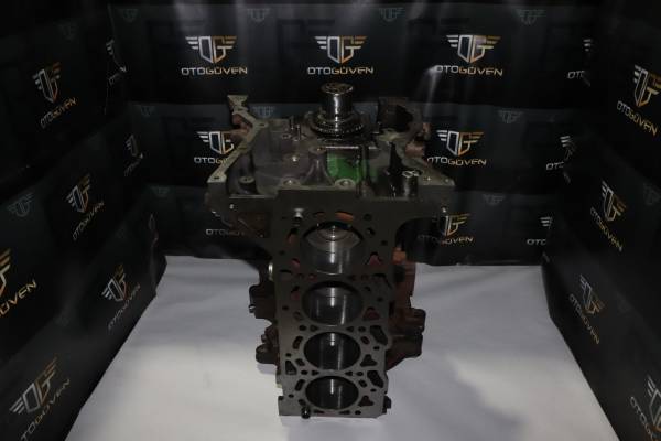 FORD CUSTOM 310 L DELUXE ÇIKMA PARÇA TRANSİT 2.2 ÖNDEN ÇEKER YARIM MOTOR (2)